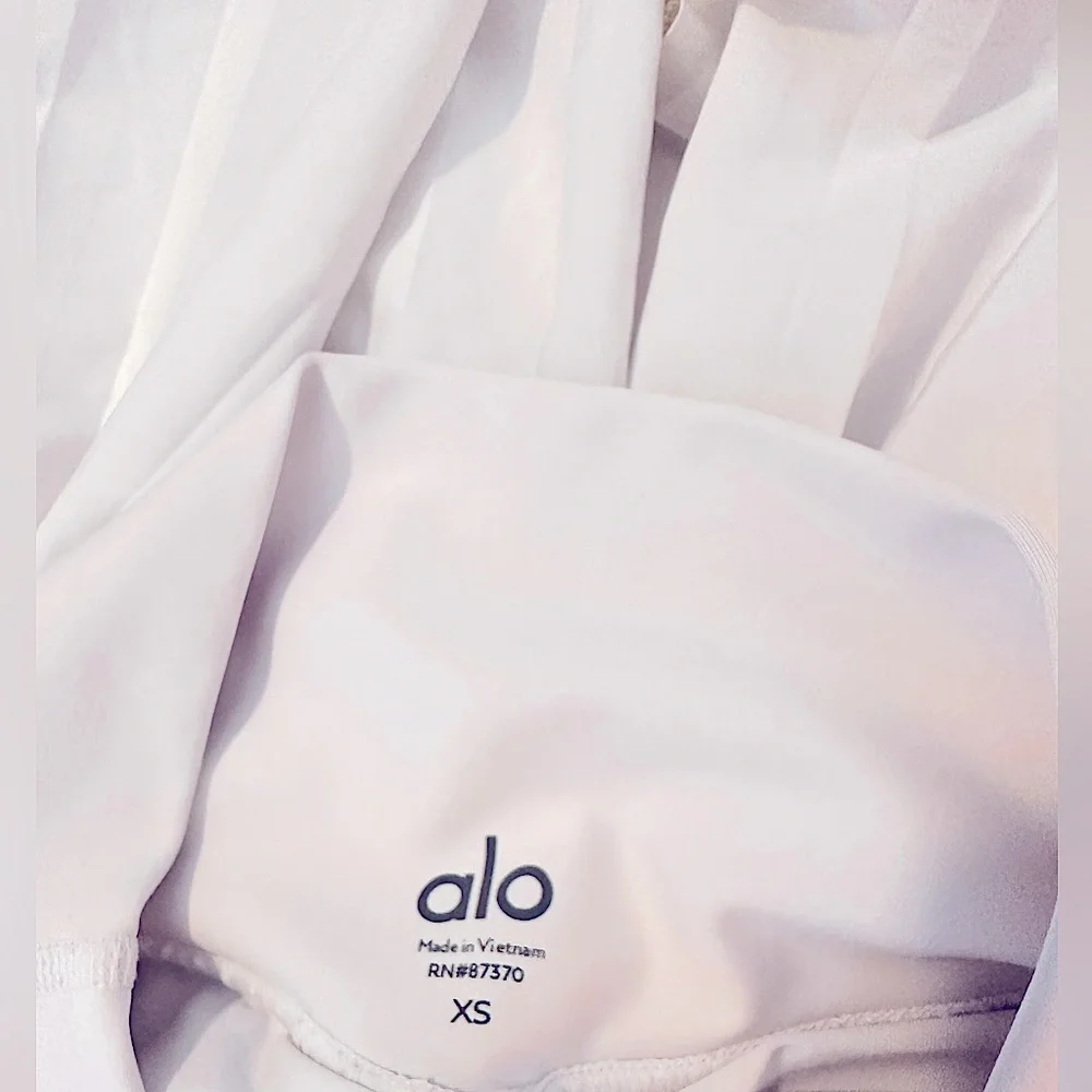 ALO Yoga Grand Slam Tennis Skirt in White Sz XS w/ built in short